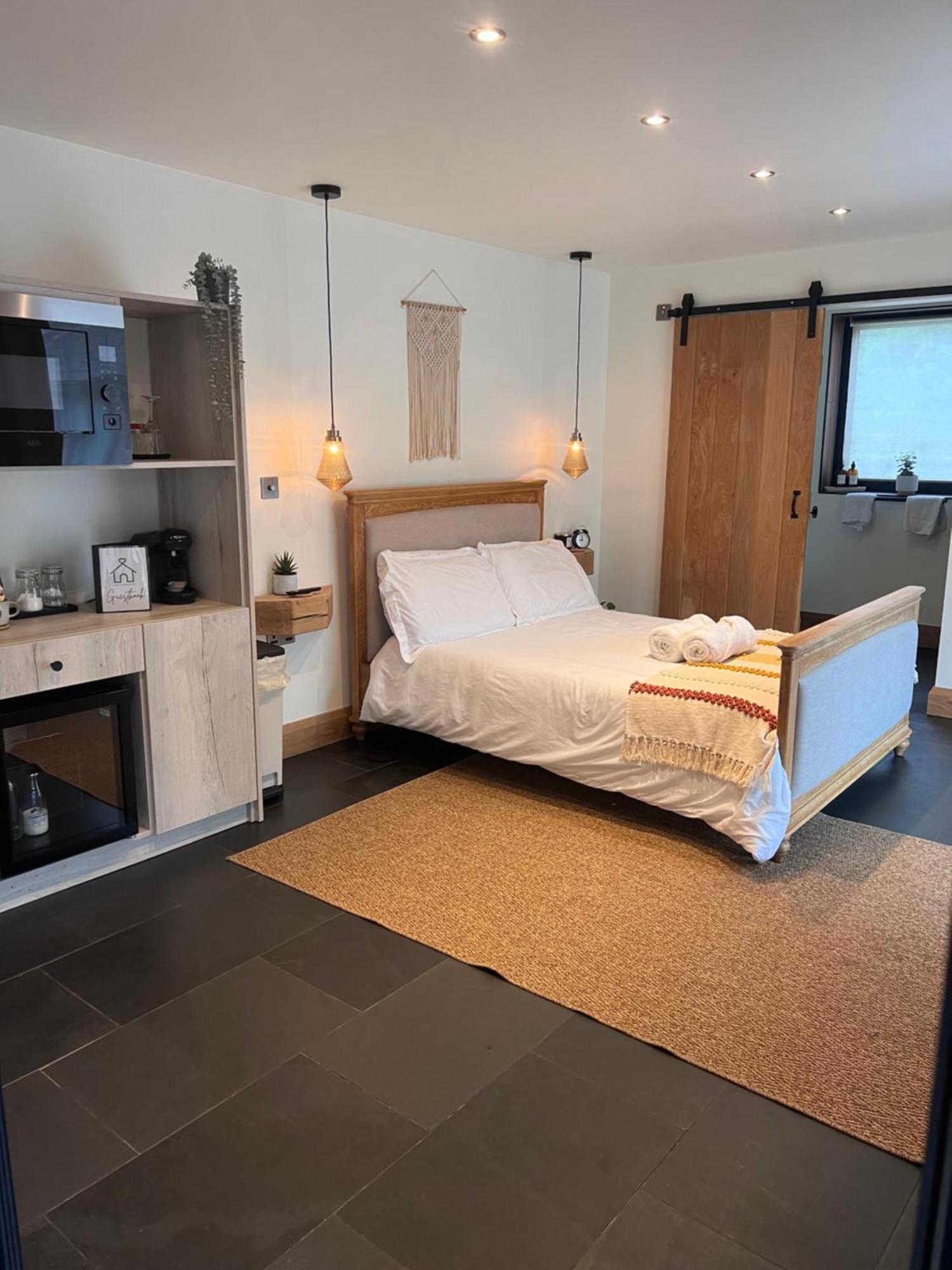 Luxury Courtyard Studio In Llangollen Exterior photo